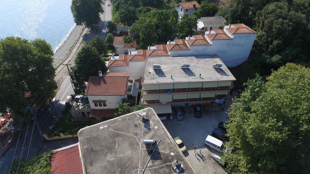 Dimos Holiday home *